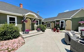 EO Bungalows, Black Hills